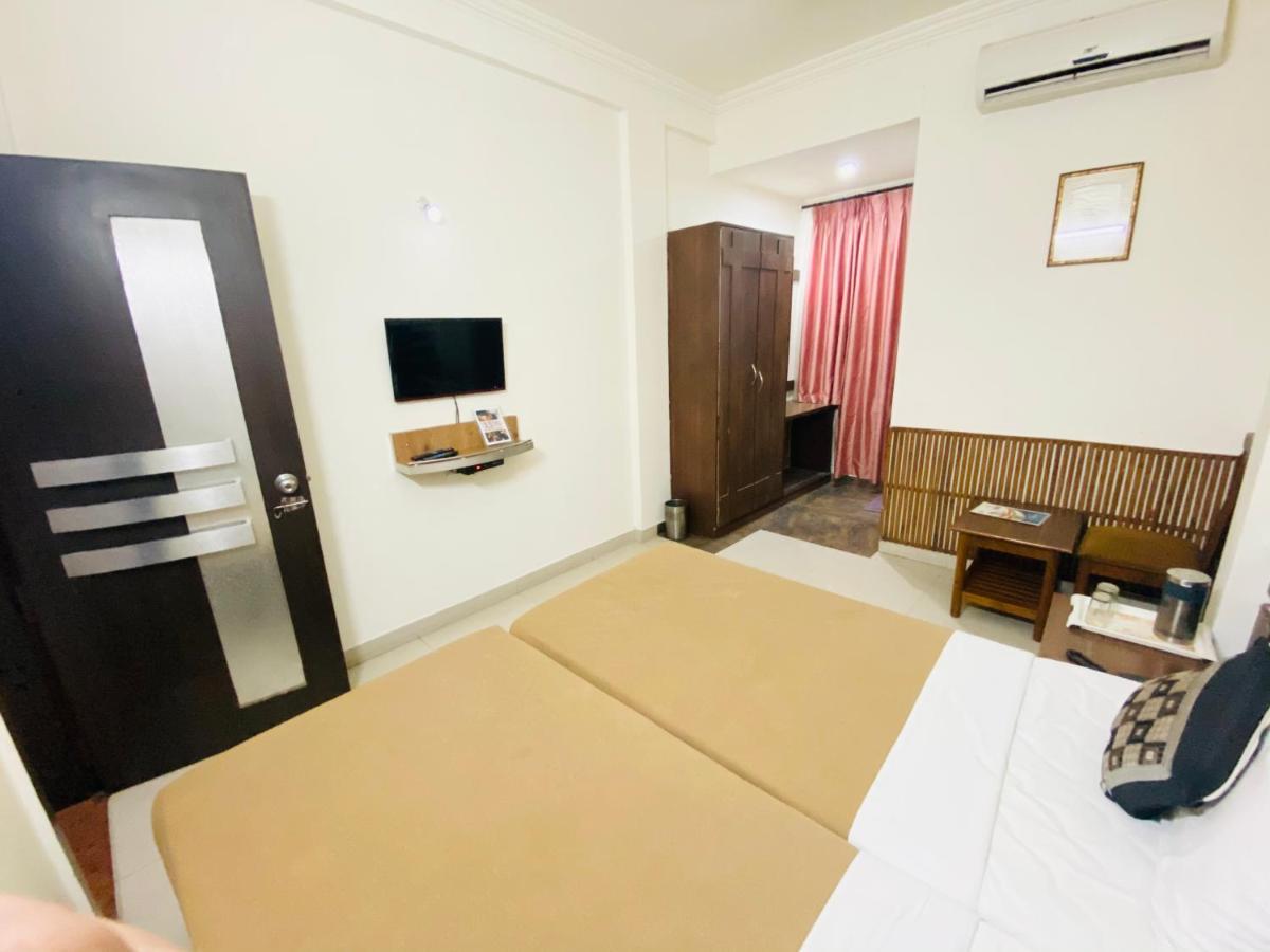 Hotel The Galaxy Jabalpur Bagian luar foto