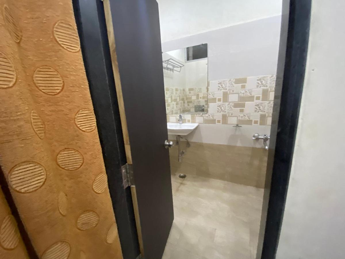 Hotel The Galaxy Jabalpur Bagian luar foto