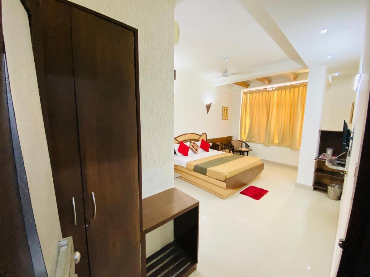 Hotel The Galaxy Jabalpur Bagian luar foto