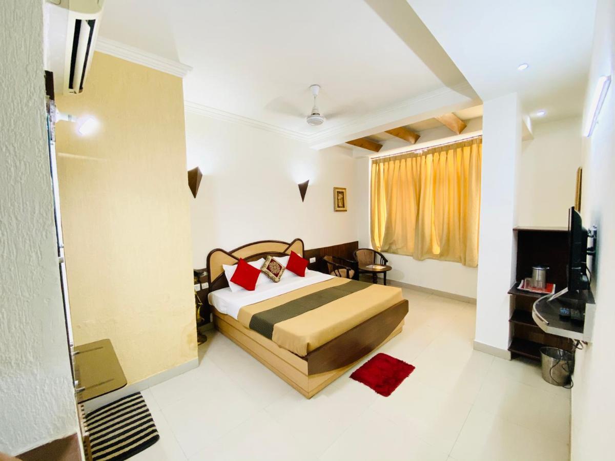 Hotel The Galaxy Jabalpur Bagian luar foto