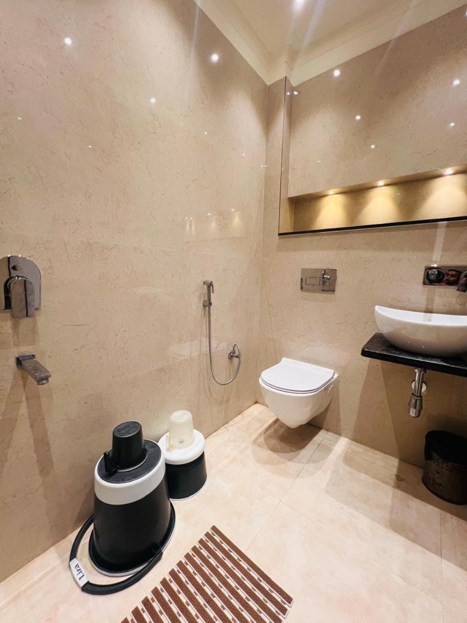 Hotel The Galaxy Jabalpur Bagian luar foto
